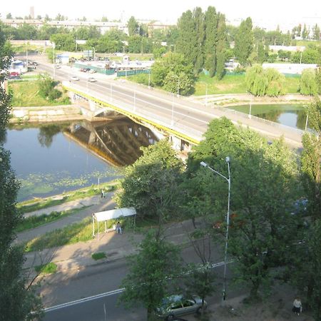 Apartment On Livoberezna Metro Station Kiev Luaran gambar